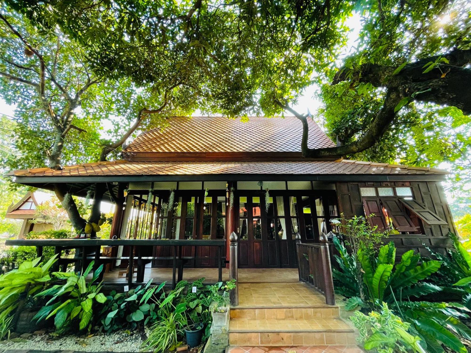Baan Lhang Wangh บ้านหลังวัง Пхитсанулок Экстерьер фото